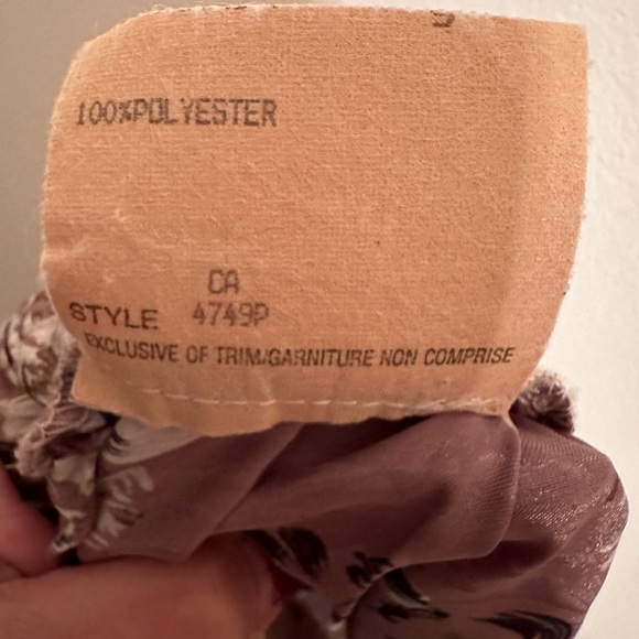 Vintage Floral Pleated Skirt | Rose Print | Dark Cream Satin-Like Fabric Size S - Picture 7 of 7